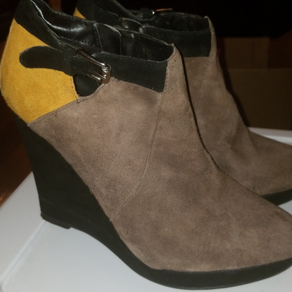 Dolce Vita Ankle Bootie